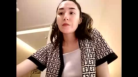 Effy online show from February 12, 4:41 pm