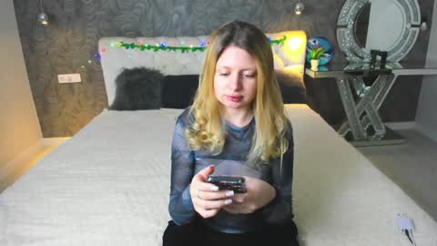 Snapshot of effyangel chatting on January 16, 6:14 am Effy online show from January 16, 6:14 am