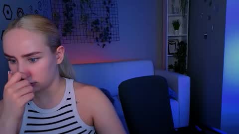 effysosweet online show from March 19, 11:53 pm