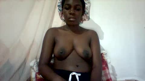 eileen_en online show from May 6, 7:56 am