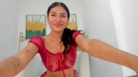 Eilyen online show from June 13, 8:50 pm