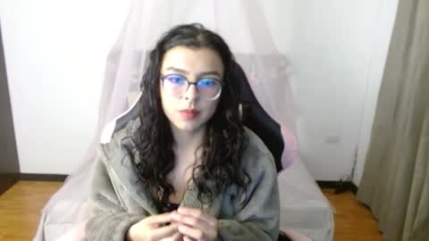 eilynro7 online show from September 10, 11:38 pm