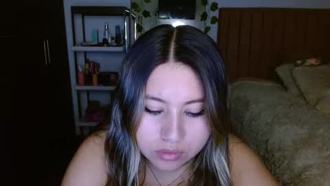 EIMY   MODEL INDEPENDENT online show from November 23, 1:19 am