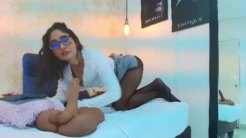 Eimy online show from June 17, 9:16 pm