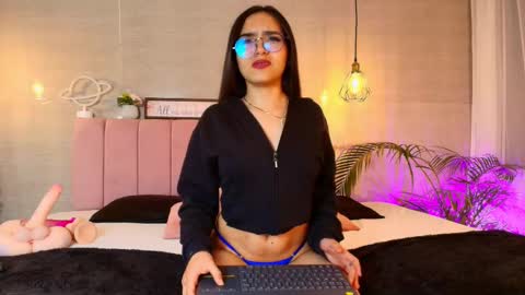 Snapshot of eimy_rosse18 chatting on October 13, 10:51 am eimy_rosse18 online show from October 13, 10:51 am