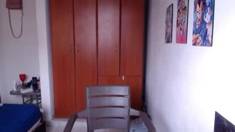 eimy_saenzz online show from November 10, 9:10 pm