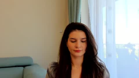Ela online show from June 23, 8:01 am