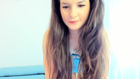 Snapshot of elaanna chatting on October 4, 6:52 am Ela online show from October 4, 6:52 am