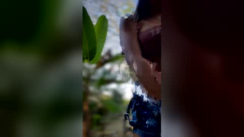 Elahia online show from February 11, 10:33 pm