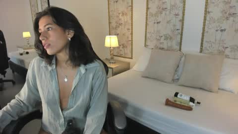 E L A I A online show from May 28, 12:14 pm
