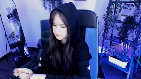 Your sweet girl online show from April 25, 7:33 pm