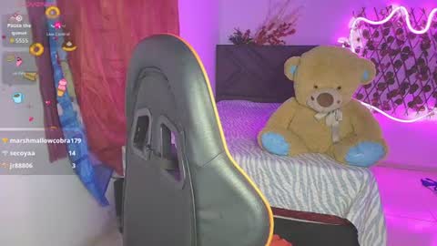 lara online show from June 26, 10:27 am