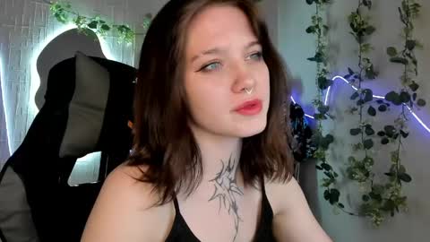 elastikiss online show from May 2, 3:21 am