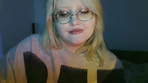 elayne_sweet online show from June 6, 7:03 am