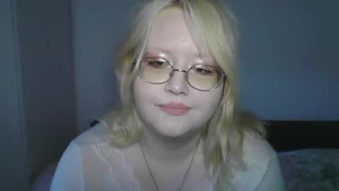 elayne_sweet online show from April 29, 6:38 am