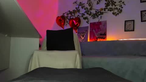 love 3d online show from June 12, 9:39 am