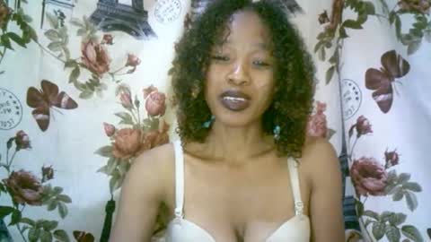 elenah013 online show from December 17, 7:01 am