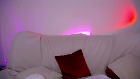 elenamonroe_ online show from February 22, 6:47 am