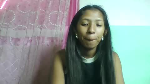 eliah193653 online show from May 5, 6:27 am