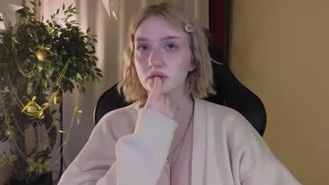 Ellie online show from January 9, 5:12 am