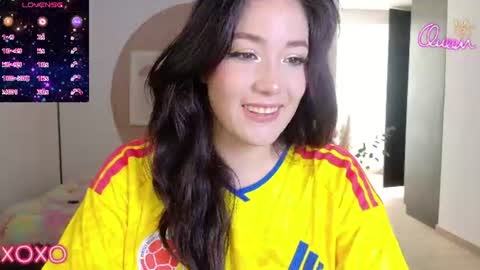 eliiih_ online show from July 7, 8:11 pm