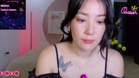 eliiih_ online show from May 28, 10:02 am