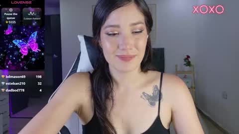 eliiih_ online show from November 29, 2:15 am