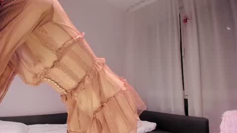 Hey Im Elizzi. Lets have fun and enjoy together  online show from June 30, 11:04 pm