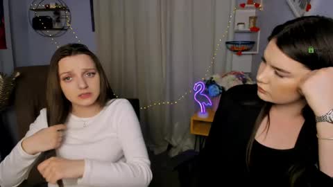 Elin online show from May 8, 1:47 pm