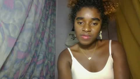 elina981 online show from April 30, 6:57 pm
