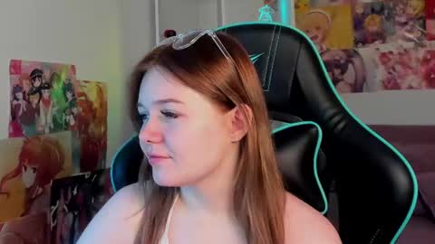 elinavale online show from June 13, 5:32 pm