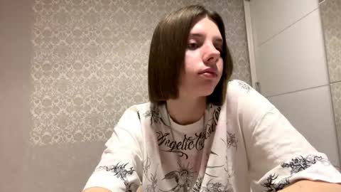 Snapshot of elinhelser chatting on October 18, 10:11 pm Elisa online show from October 18, 10:11 pm