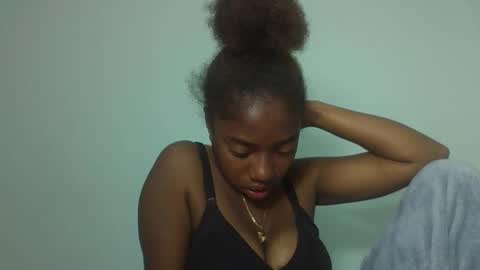 elisa821456 online show from March 10, 2:15 am