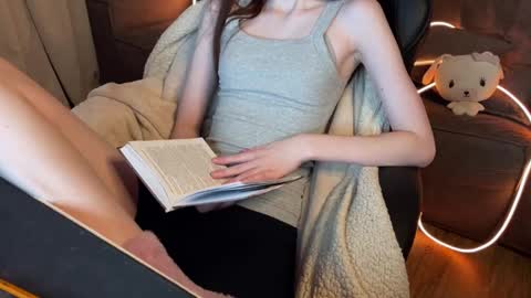 Elisa North online show from February 21, 4:07 am