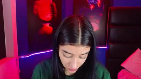 Snapshot of elisa_soul chatting on October 16, 1:36 pm Elisa Soul online show from October 16, 1:36 pm