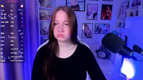 your sweet Lisa online show from June 17, 3:30 am