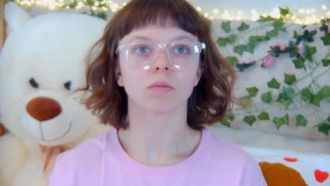 ElisabethDavis online show from May 31, 6:09 pm