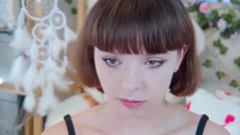 ElisabethDavis online show from July 16, 4:44 pm