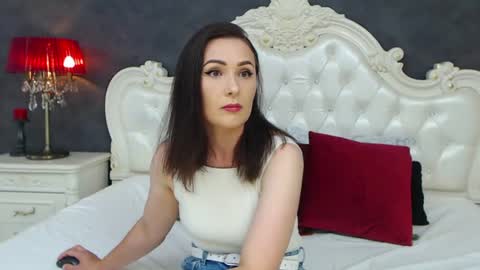 Krissy online show from June 11, 12:02 pm