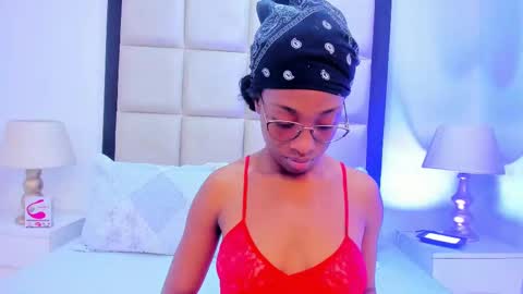 Snapshot of elisabettamonroy chatting on September 24, 2:05 pm elisabettamonroy online show from September 24, 2:05 pm