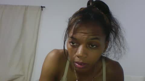 elisacich online show from March 11, 7:05 pm