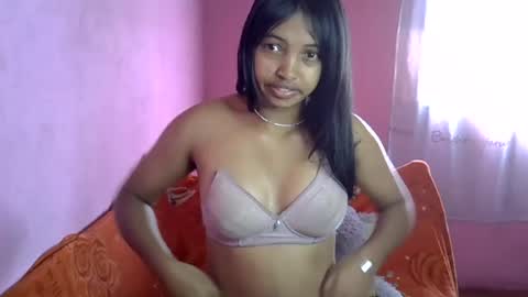 elisah01 online show from July 17, 6:29 am
