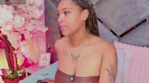 elit noa online show from June 23, 3:04 am