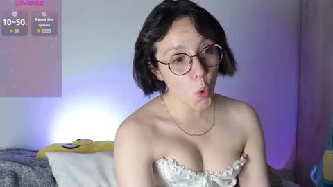 Eliza online show from July 31, 4:35 am