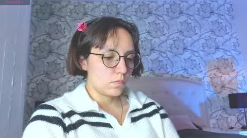 Eliza online show from April 29, 9:20 pm