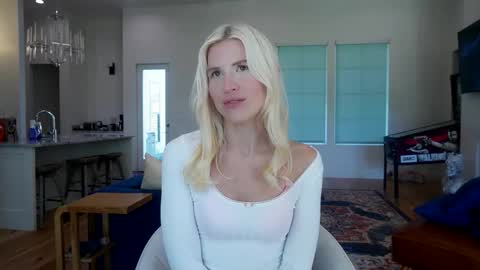 Liz online show from October 29, 5:48 pm