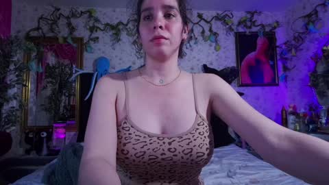 Snapshot of elizabeth77_ chatting on January 28, 8:15 pm Elizabeth online show from January 28, 8:15 pm
