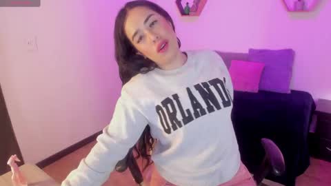 Elizabeth  online show from May 6, 3:32 am