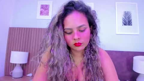 Snapshot of elizabeth_liones_ chatting on October 9, 4:16 am Eli online show from October 9, 4:16 am