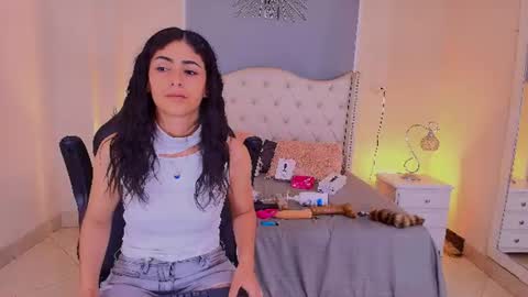 Elizabeth  online show from June 18, 9:14 am